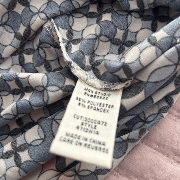 Max Studio Navy and White Geometric Skirt- Size Small - Picture 3 of 8